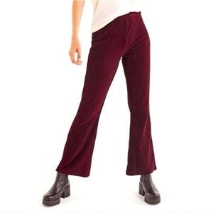Urban Outfitters Womens Cassidy Burgundy Ribbed Velvet Kick Flare Pants Size 6